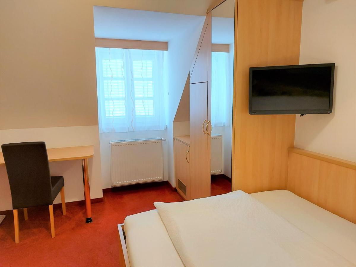 Gaestehaus Ferk - Fruehstueckspension, Bed & Breakfast Бад Радкерсбург Екстериор снимка