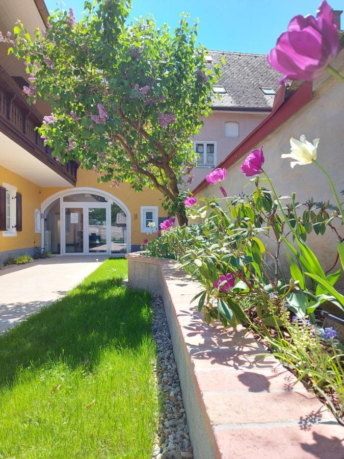 Gaestehaus Ferk - Fruehstueckspension, Bed & Breakfast Бад Радкерсбург Екстериор снимка
