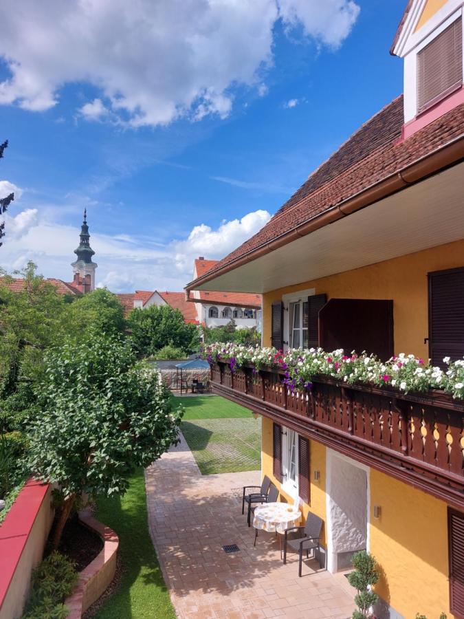 Gaestehaus Ferk - Fruehstueckspension, Bed & Breakfast Бад Радкерсбург Екстериор снимка