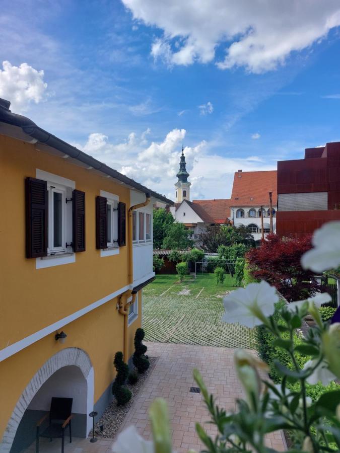 Gaestehaus Ferk - Fruehstueckspension, Bed & Breakfast Бад Радкерсбург Екстериор снимка
