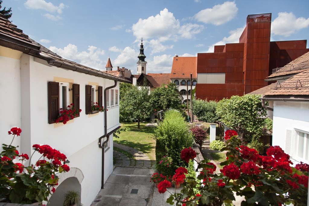 Gaestehaus Ferk - Fruehstueckspension, Bed & Breakfast Бад Радкерсбург Екстериор снимка